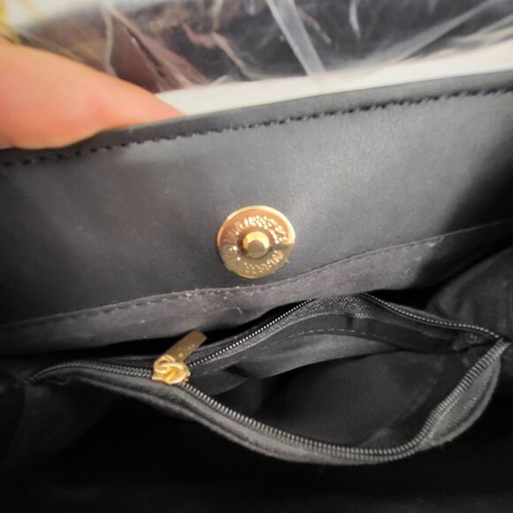 Aota Black Crocodile Pattern Vegan Leather Bucket Bag Gold Hardware & Adjustable - Picture 6 of 12